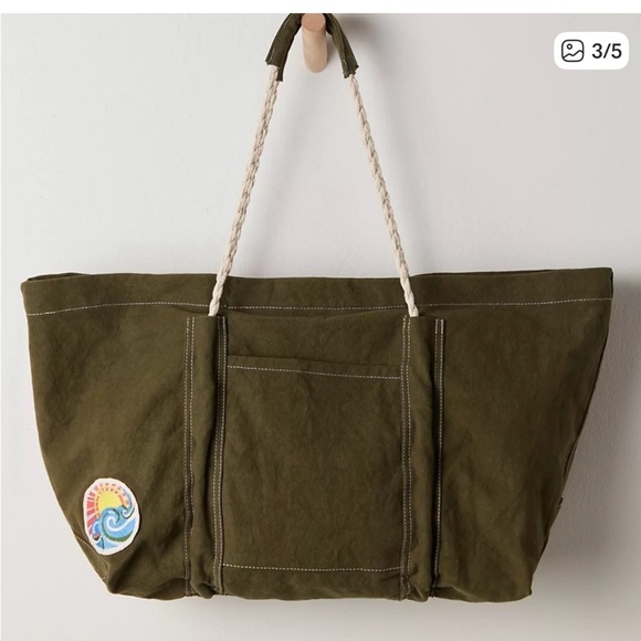Free People Been There Badge Tote NWT - Picture 2 of 13